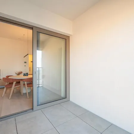 Modern With Terrace & Sea View