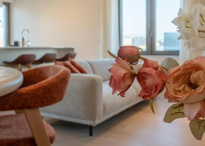 Modern With Terrace & Sea View 公寓 *