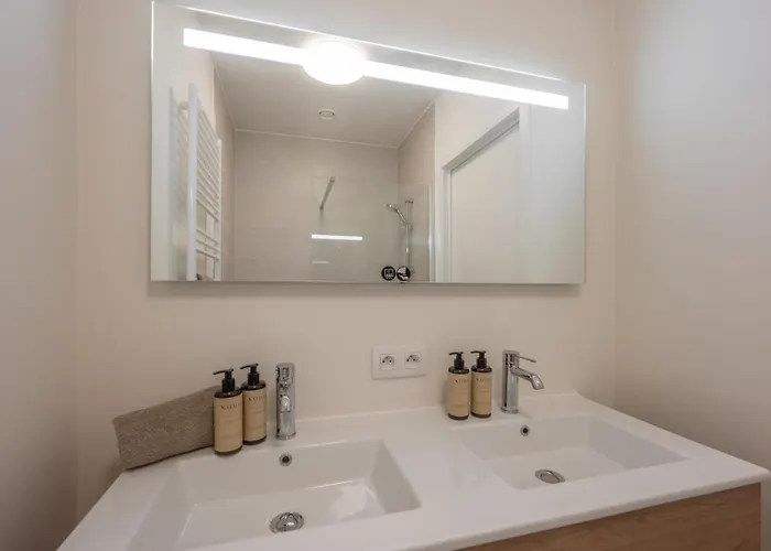 公寓 Modern With Terrace & Sea View *