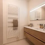 Modern With Terrace & Sea View Apartamento